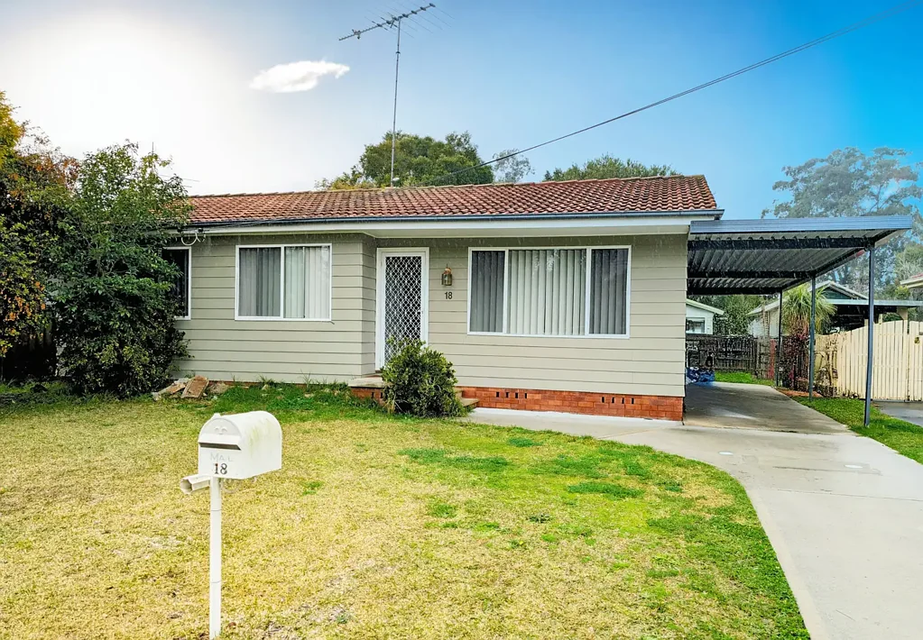 18 Hughes Avenue, Hobartville, NSW 2753
