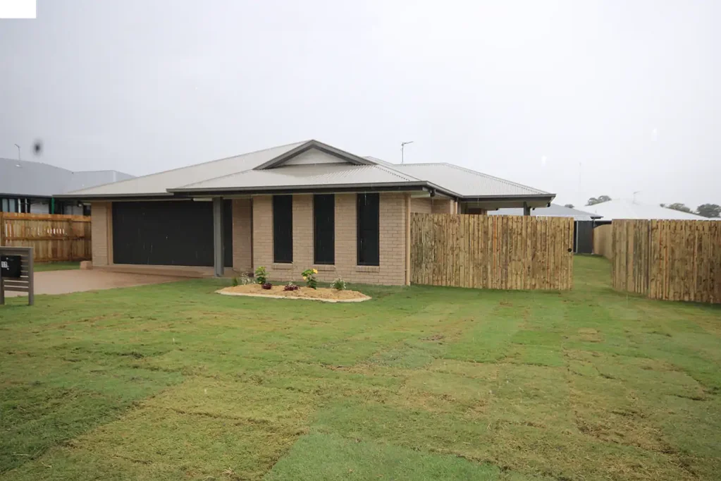 4 BEDROOM LARGE FAMILY HOME.