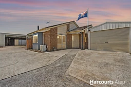 11 Craigton Court, Cranbourne North