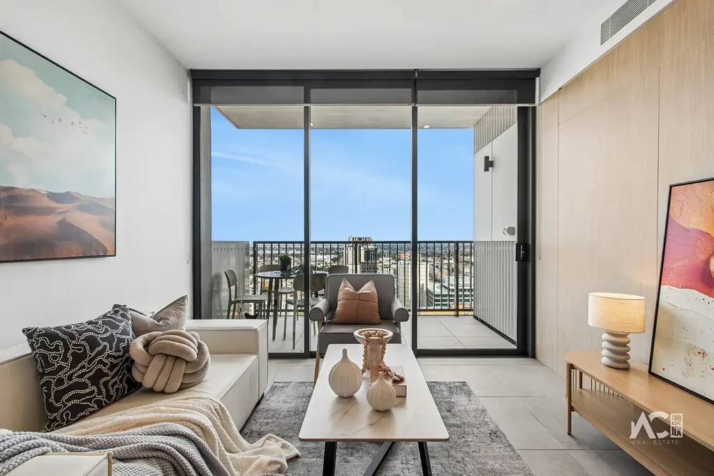Adelaide 2房  Spectacular City-View Living with Carpark
