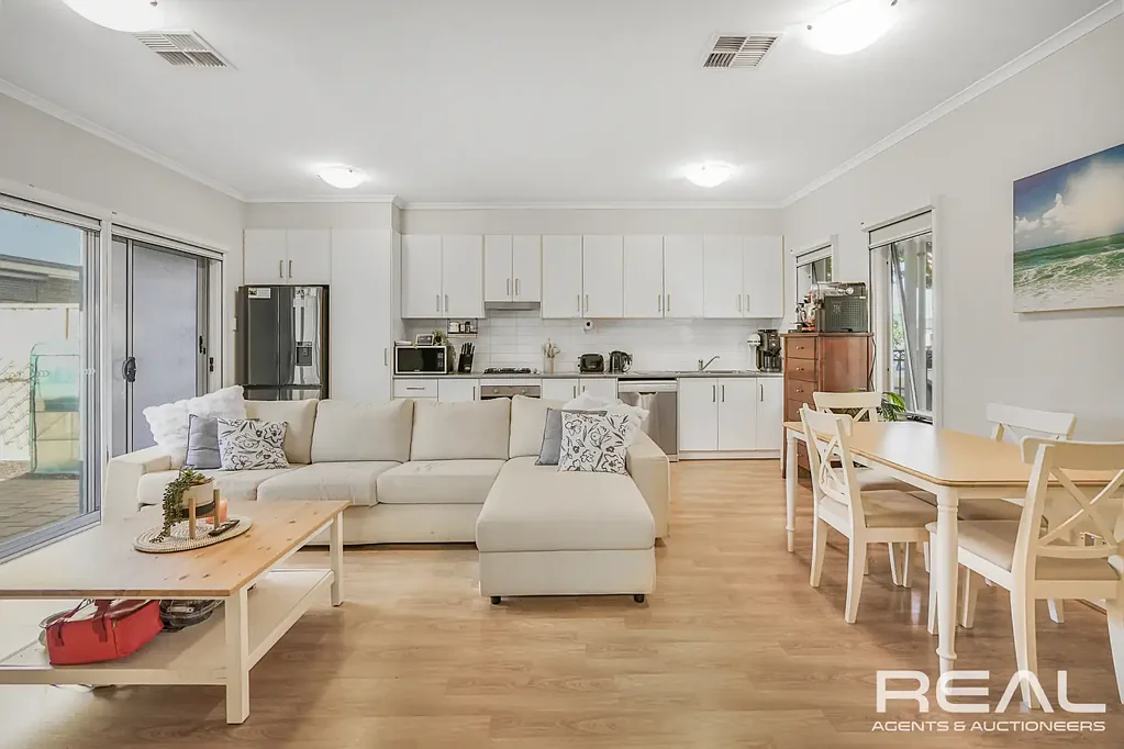 Munno Para 3Kwarto Exciting townhouse offering a great lifestyle - or ideal investment!