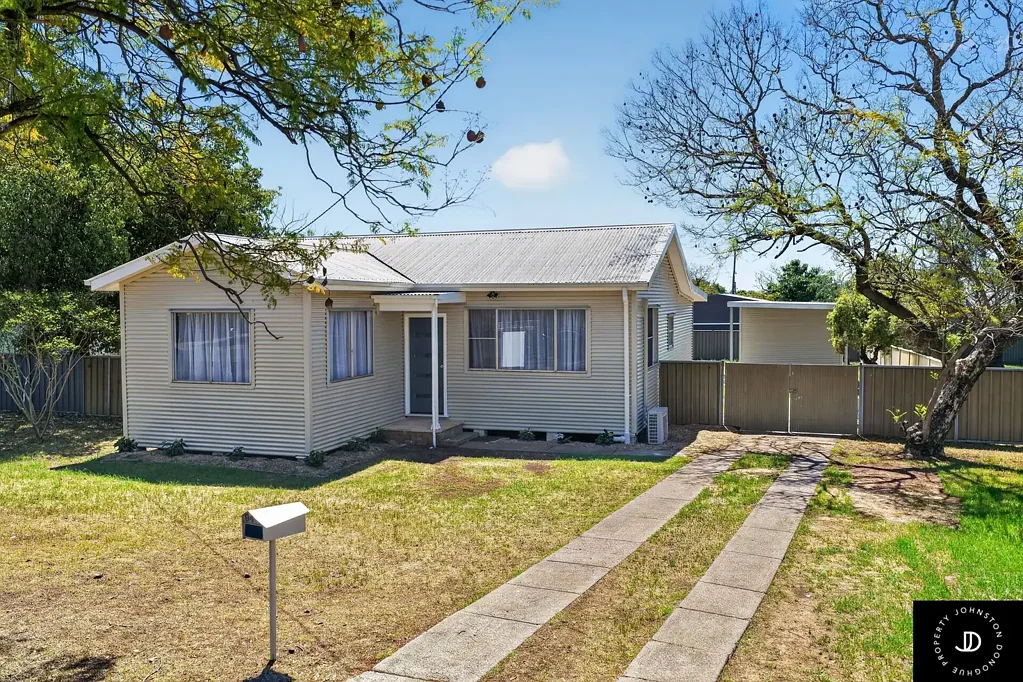 Gunnedah 4कमरा RENOVATED & READY!