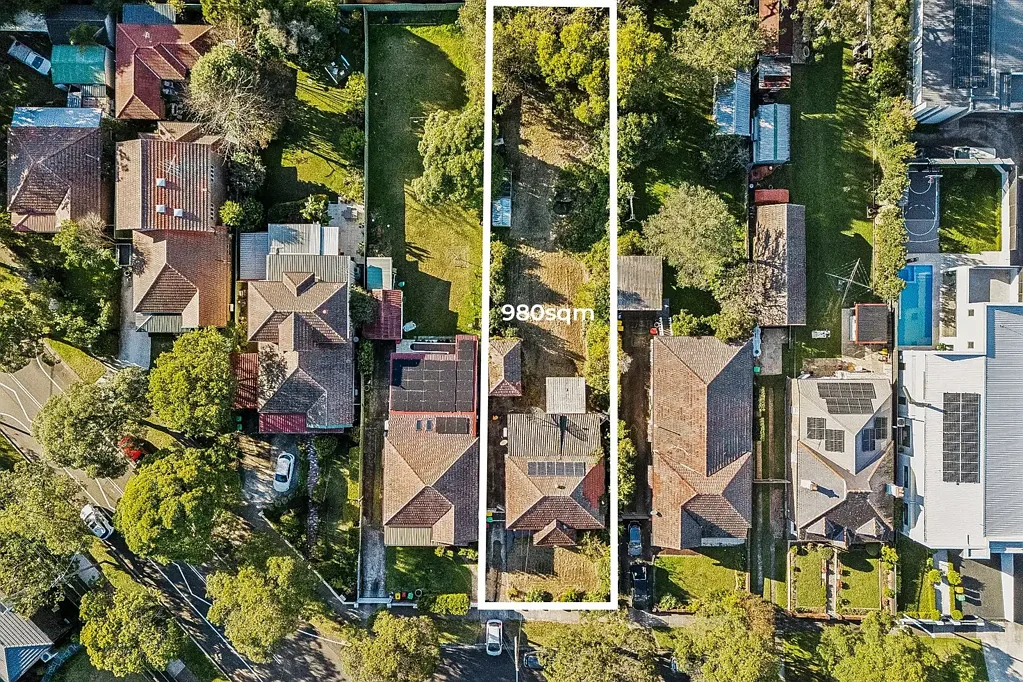 Strathfield 3房 卓越的980平方米土地价值机遇，未来潜力无限 Exceptional 980sqm land value opportunity with outstanding future potential