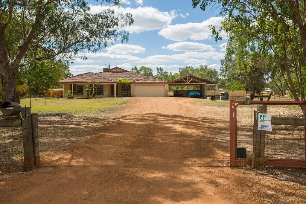 160 Cunningham Drive, Oakford, WA 6121