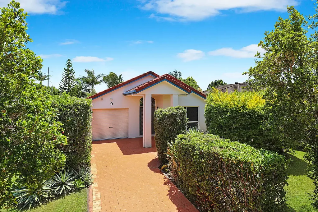 Nestled in a serene cul-de-sac, 9 Wisteria Place, Currimundi, offers the perfect blend of comfort, convenience, and opportunity.