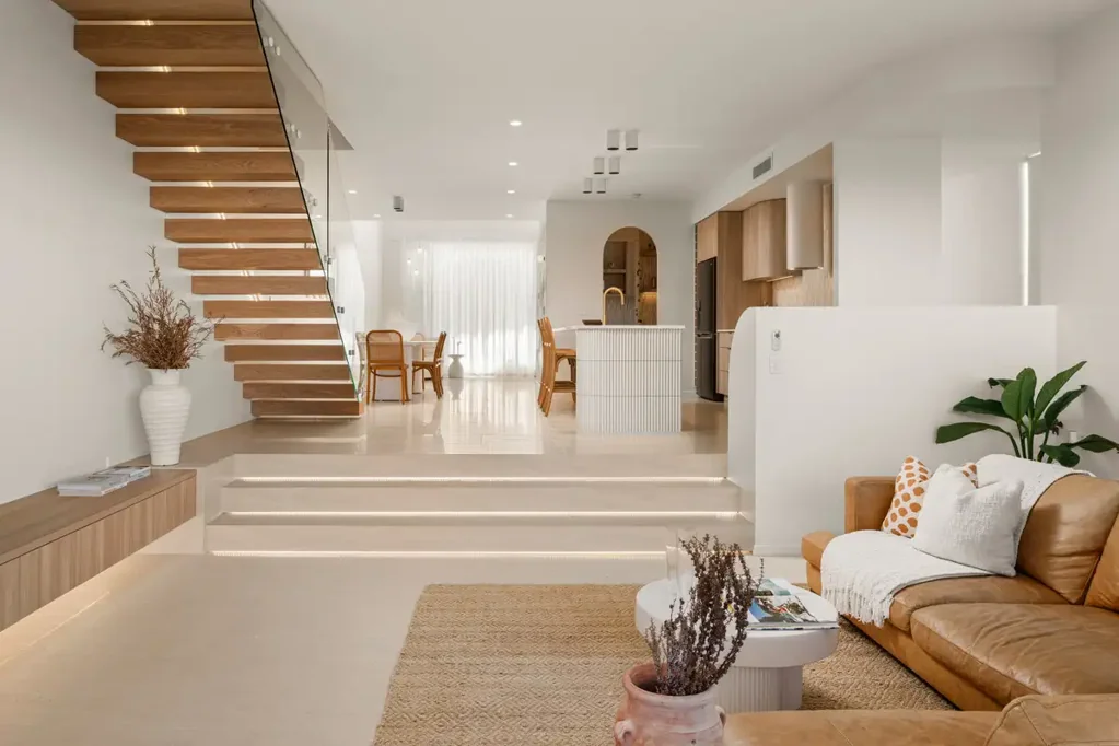 Buddina 3Moenga SERIOUS QUALITY -  STANDOUT DESIGN - PRIME BUDDINA BEACHSIDE