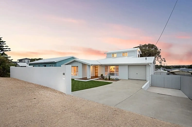 Goolwa Beach 4 Bedroom Live the beach house dream, make every day a seaside memory