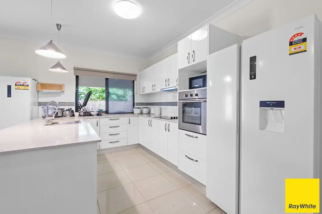 UNFURNISHED & Low-Maintenance Living in a Central Mareeba Location