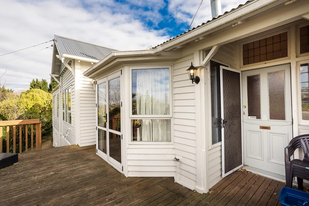 Ravensbourne 4Kwarto Harbourside Family Living or Investment Potential