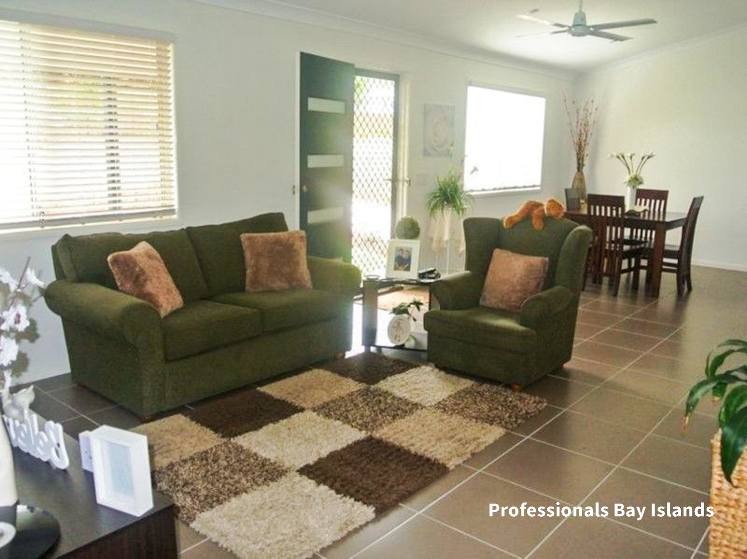 12 WARATAH ST, RUSSELL ISLAND QLD 4184, 0 Schlafzimmer, 0 Badezimmer, House