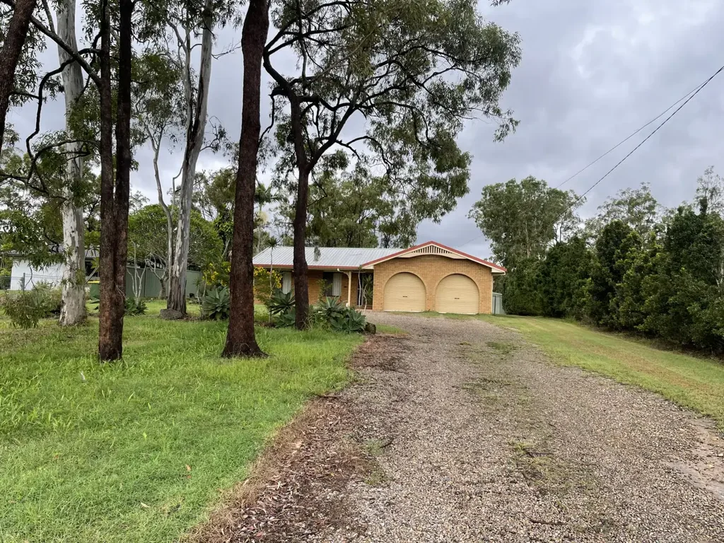 Karalee Rental – 4 Bedrooms, Shed & Large Yard