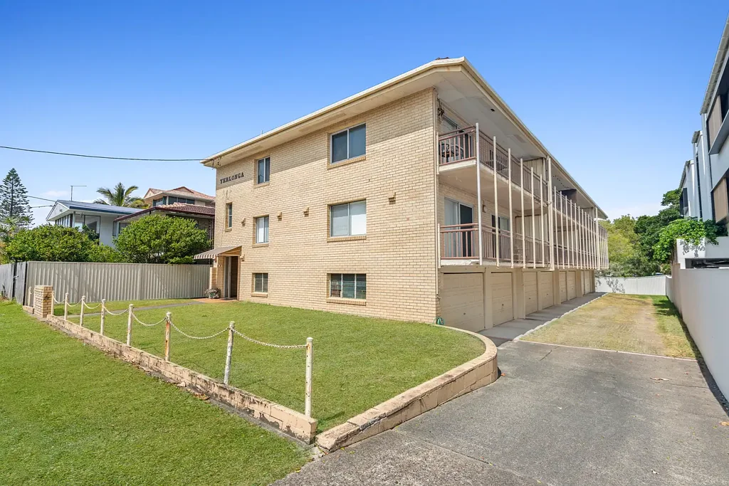 Tugun 2Kwarto Top-Floor Beachside Gem - Steps from Tugun Surf Club