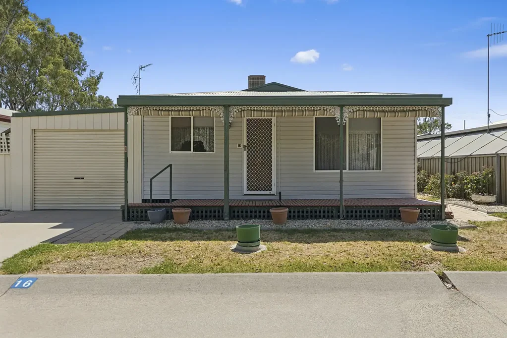 Cobram 3 Bedroom Live the Lifestyle You Deserve at Oasis Village