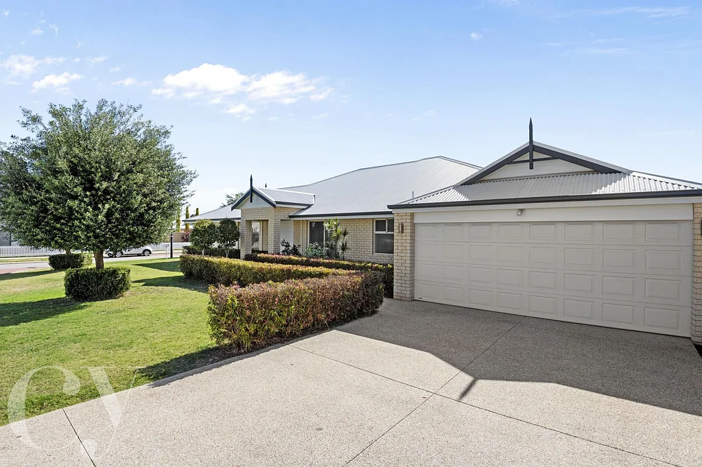 12 Aromatic Crescent, Atwell, WA 6164