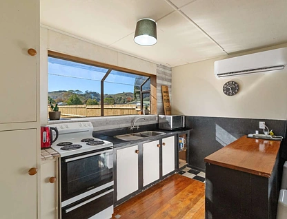8 Daphne Street, Outer Kaiti, 3 ਕਮਰੇ, 2 ਬਾਥਰੂਮ, House