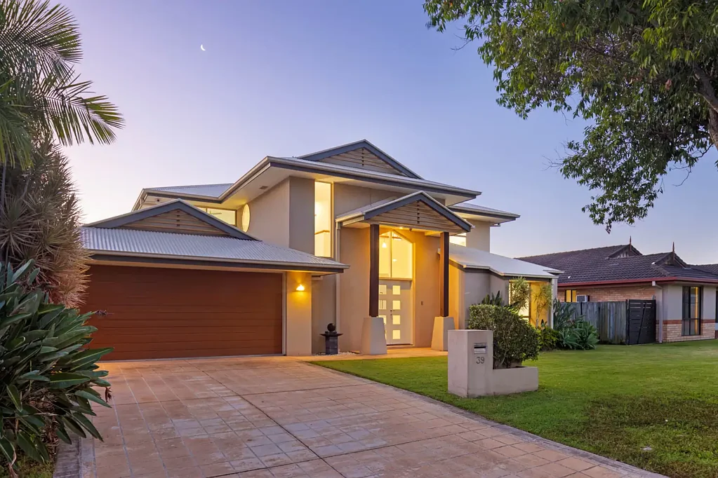 39 Roseapple Circuit, Oxenford, QLD 4210