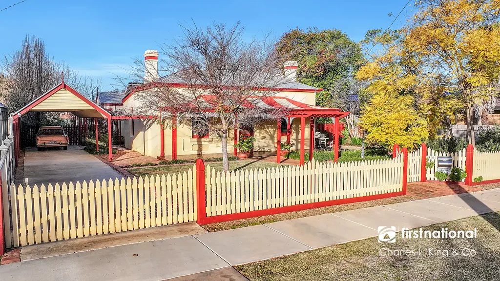 Echuca 4 Bedroom "Stepney Circa 1878" Central Elegance