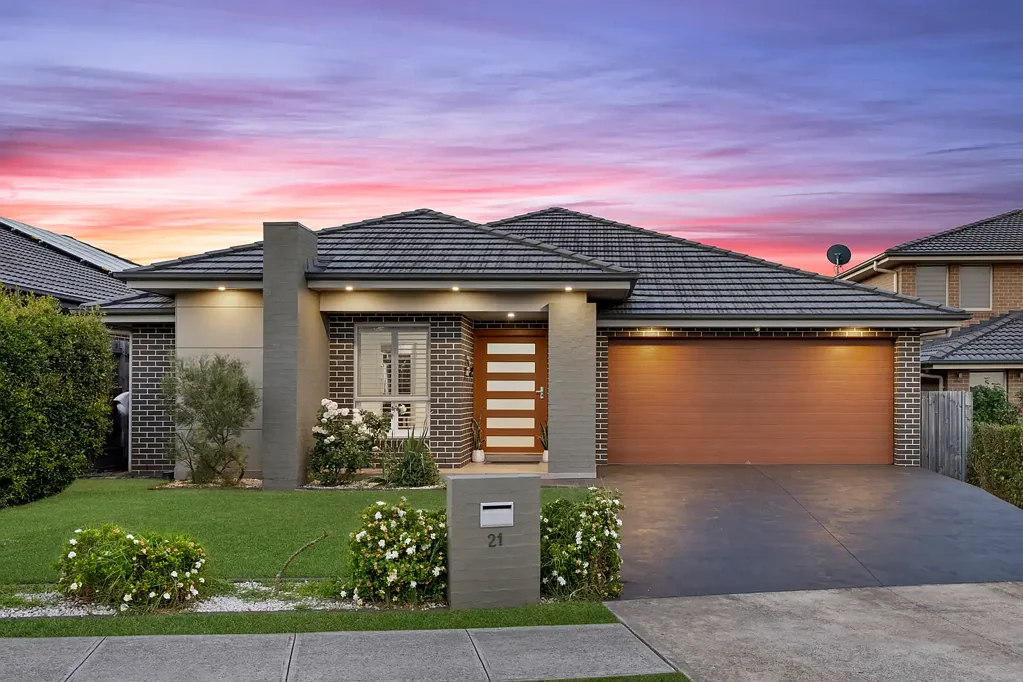 21 Kimberley Drive, Edmondson Park, NSW 2174