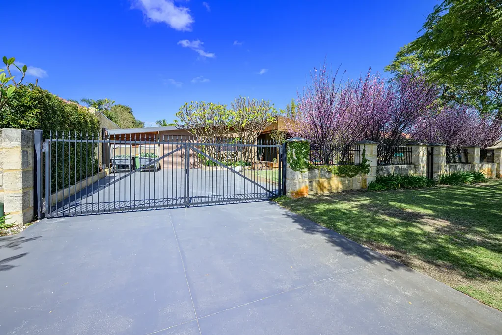 Maddington 3બેડરૂમ A Truly Magical Family Home with Character, Charm & Heart