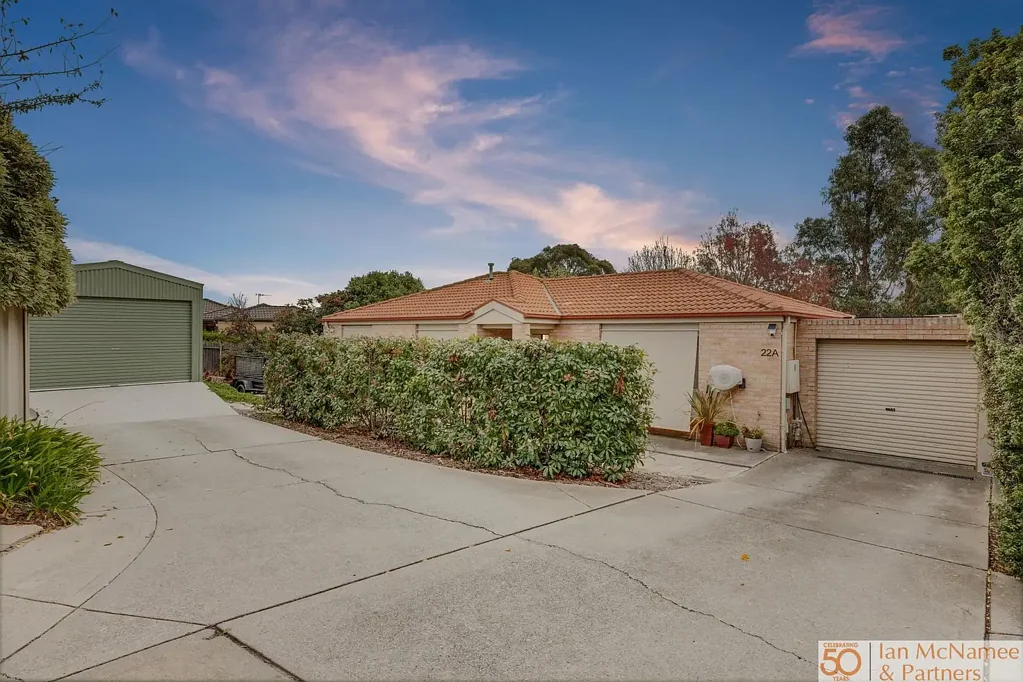 Queanbeyan 3房  Secluded Family Living Backing Onto Reserve