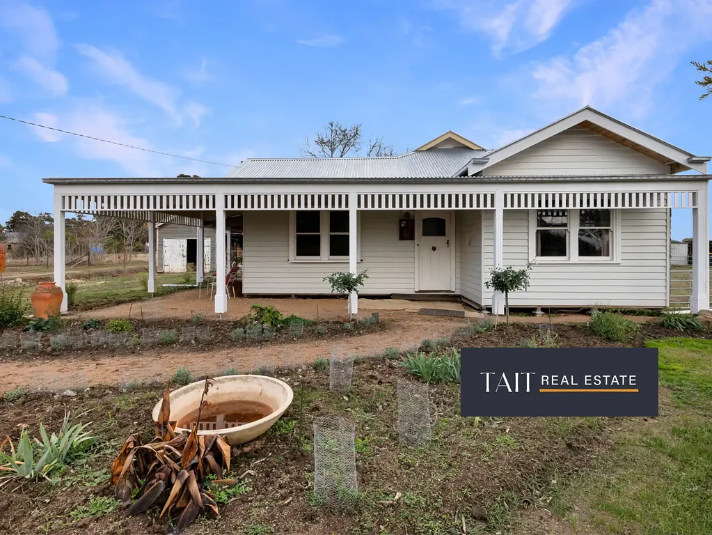 11 McCallum Street, Devenish, VIC 3726