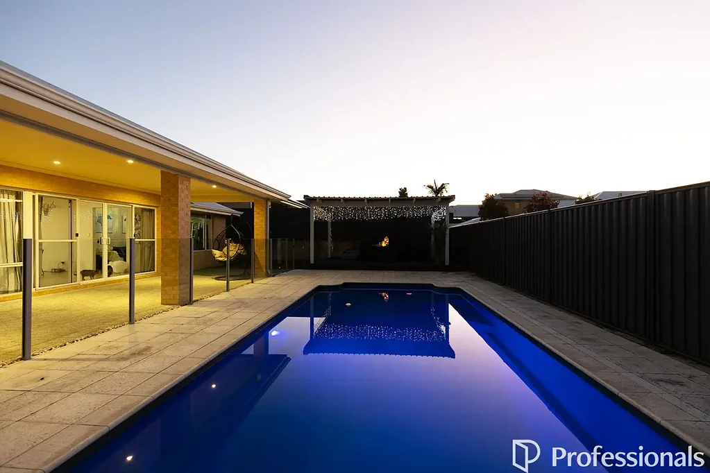 8 Marengo Close, Aveley, WA 6069