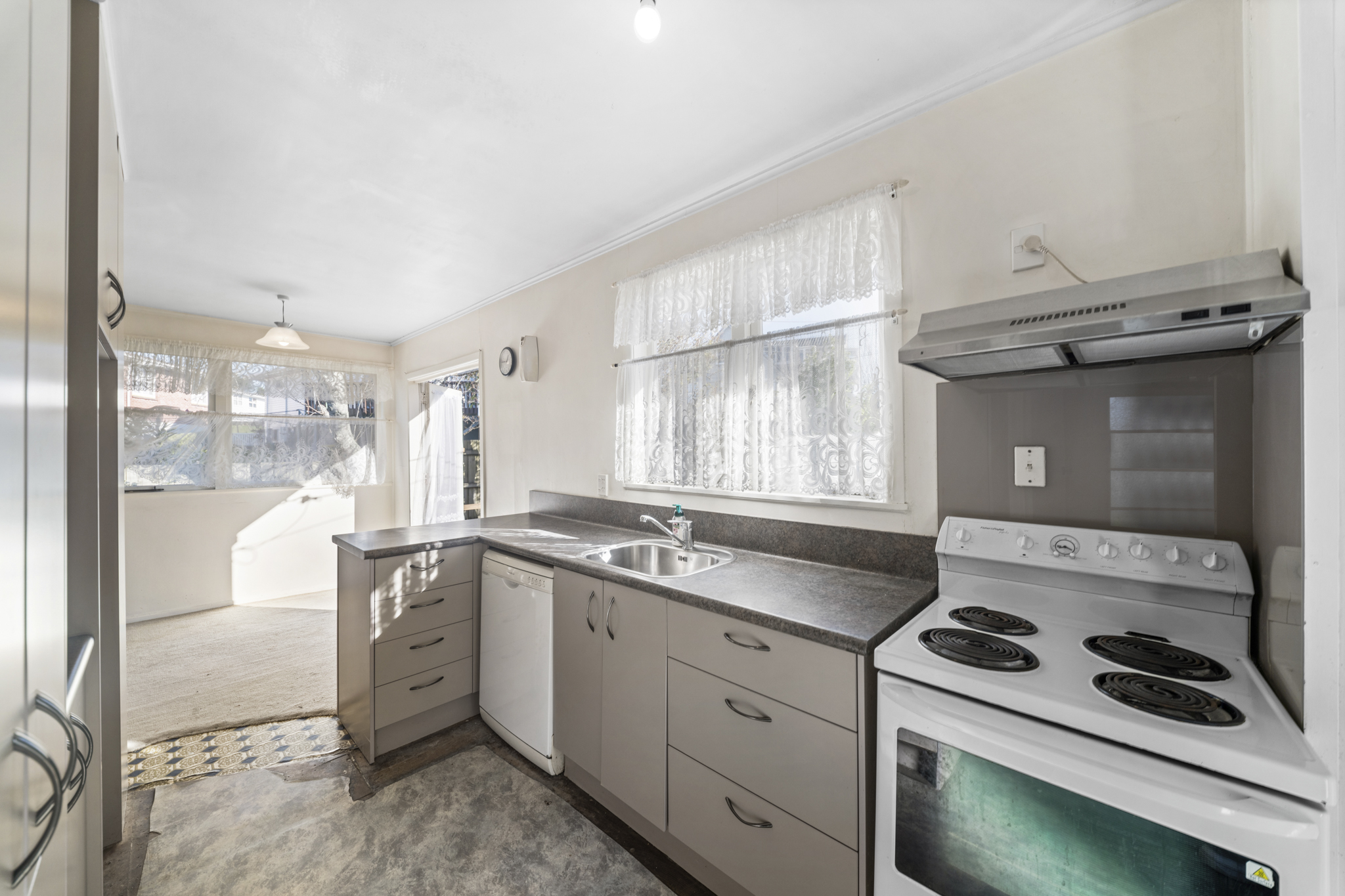 58 Dundee Place, Blockhouse Bay, photo 4