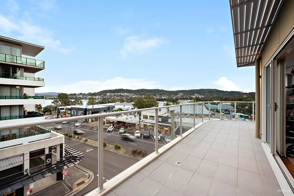 301/2 Howard Street, Warners Bay, NSW 2282