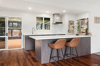 8 Vari Place, Bayview, North Shore City