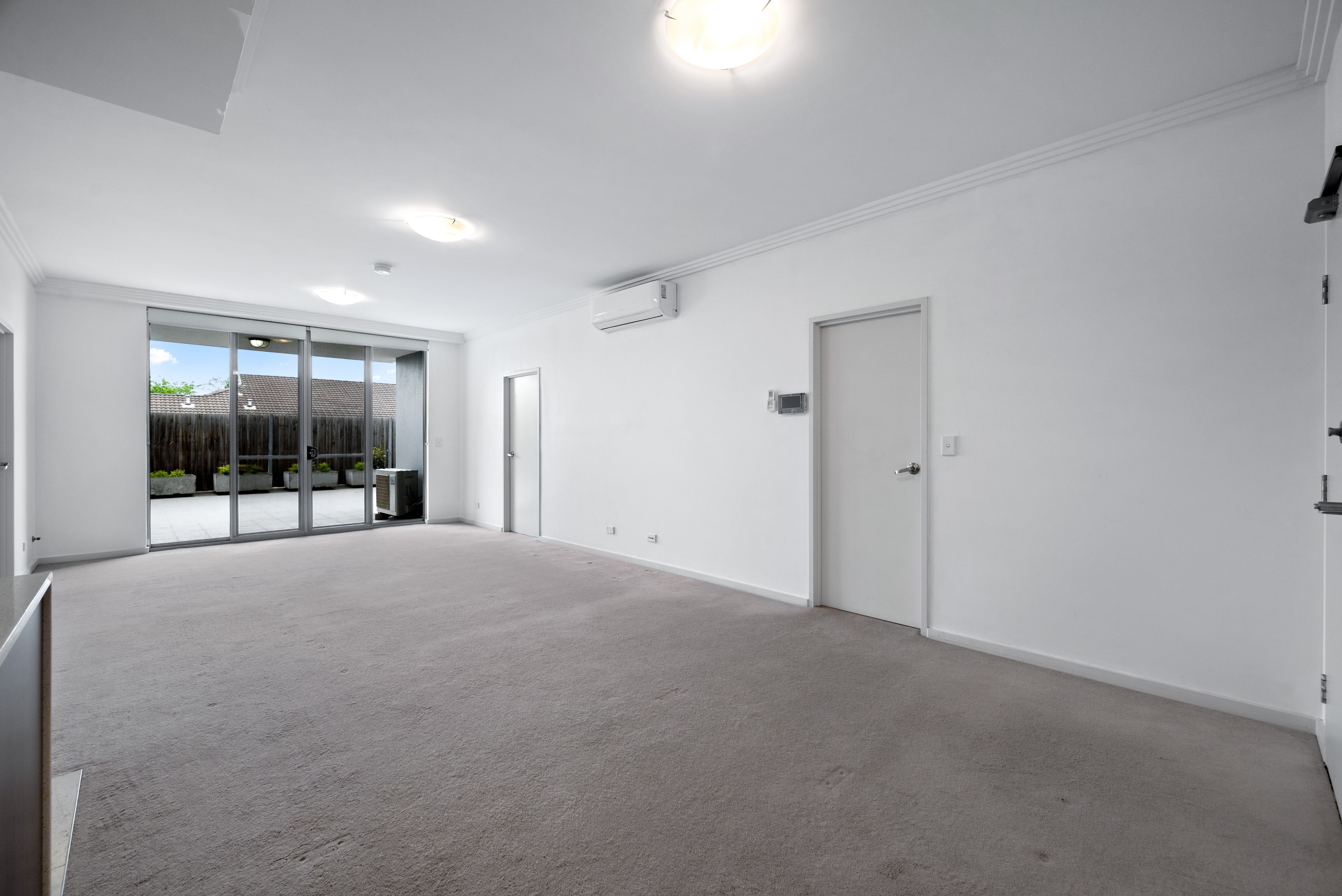 UNIT 3 12-14 KING ST, CAMPBELLTOWN NSW 2560, 0 rūma, 0 rūma horoi, Unit