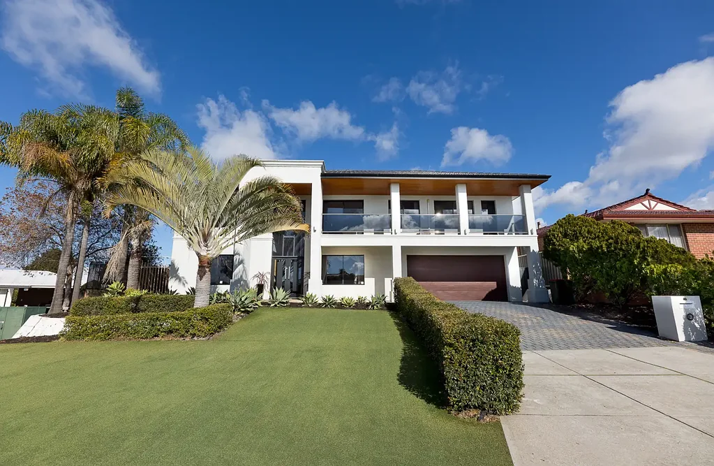 Canning Vale 7 Bedroom Multi generational living at its finest