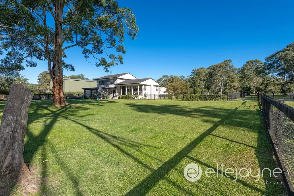 Cooranbong 5Kwarto OUTSTANDING 4.5 ACRE PROPERTY WITH FIVE BEDROOM HOME, SHED & FOUR QUALITY PADDOCKS - COORANBONG