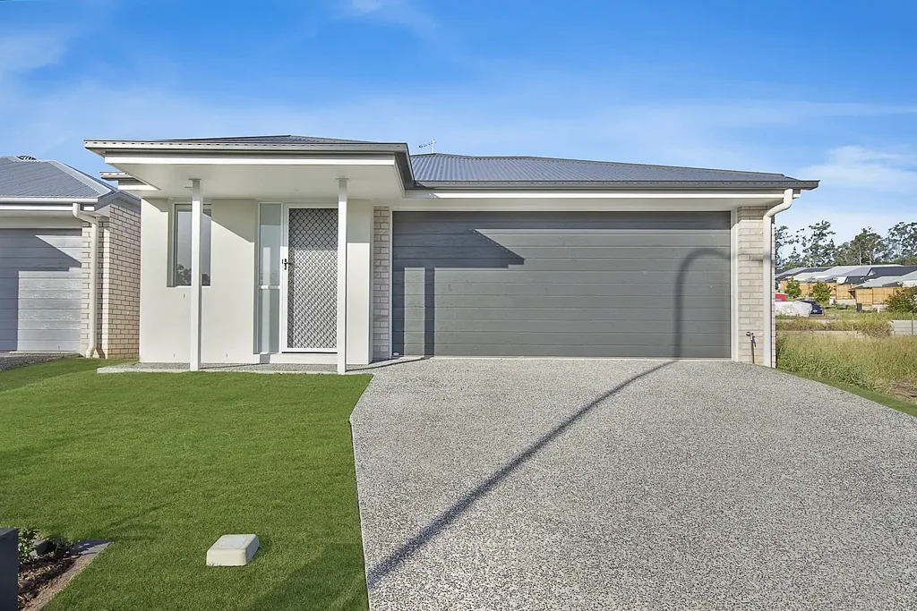 Deebing Heights 4બેડરૂમ Completed Recently Built House