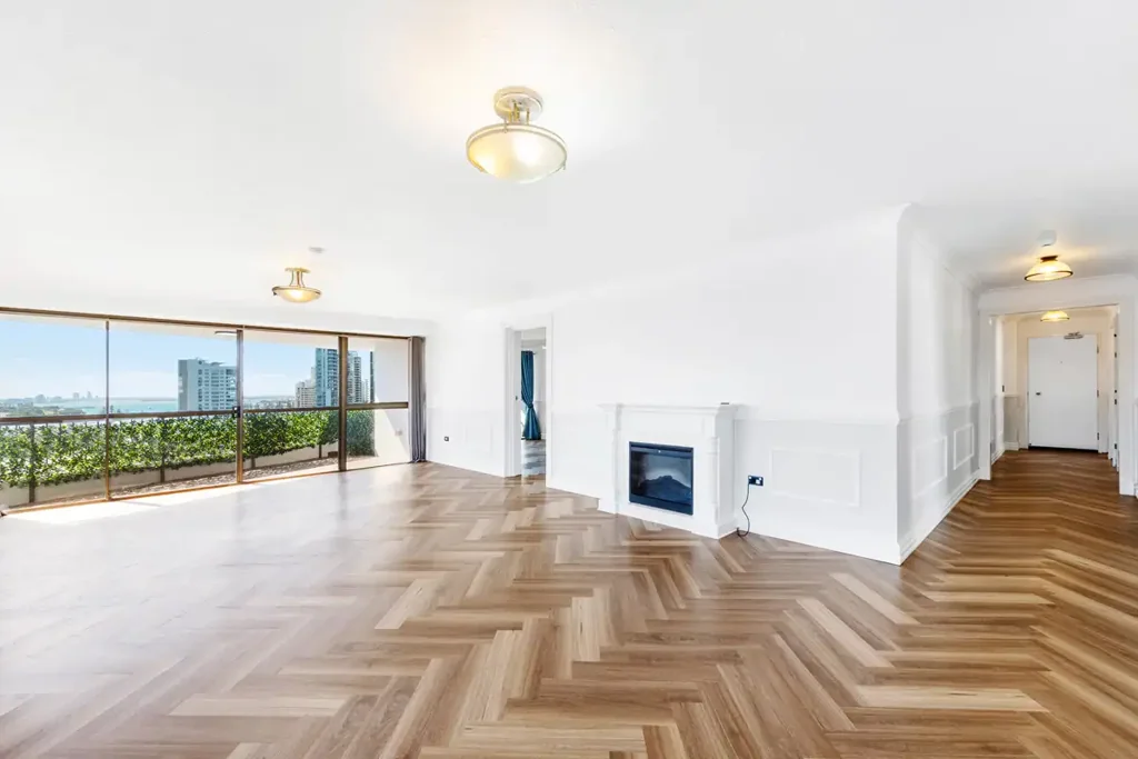 Renovated Spacious Apartment in Kings Row South with River and Ocean views