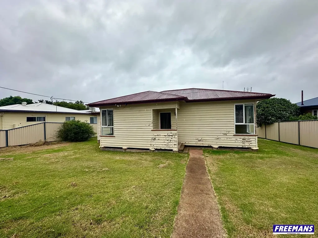 Tidy Two Bedroom Home on Hill Location