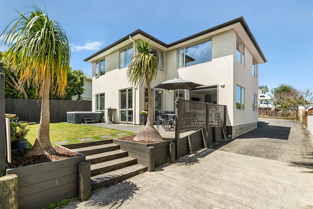 Red Beach 6房  Spacious, Stylish, and Designed for Living