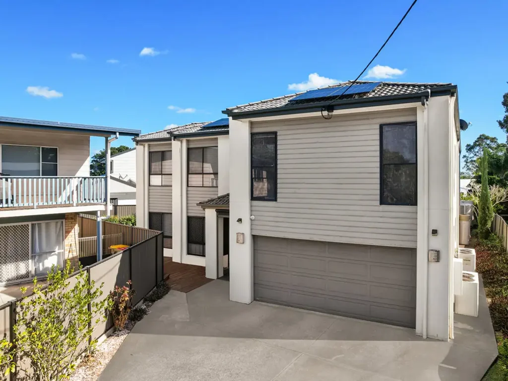 Maroochydore 8Phòng ngủ Next Door to the CBD, an 8-Bedroom Goldmine Returning $2,000/Week