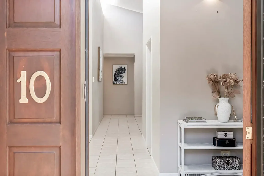 Alligator Creek 4房  Escape to Tranquility: Your Dream Property at 10 Mount Elliot Drive, Alligator Creek