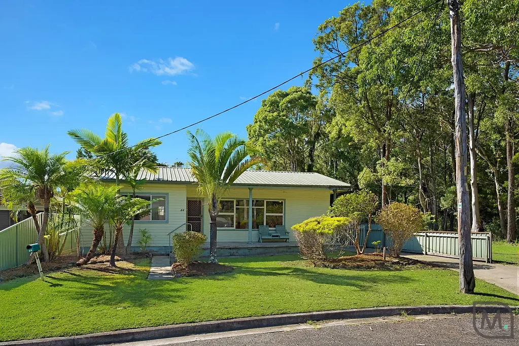 44 St Johns Drive, Croudace Bay, NSW 2280