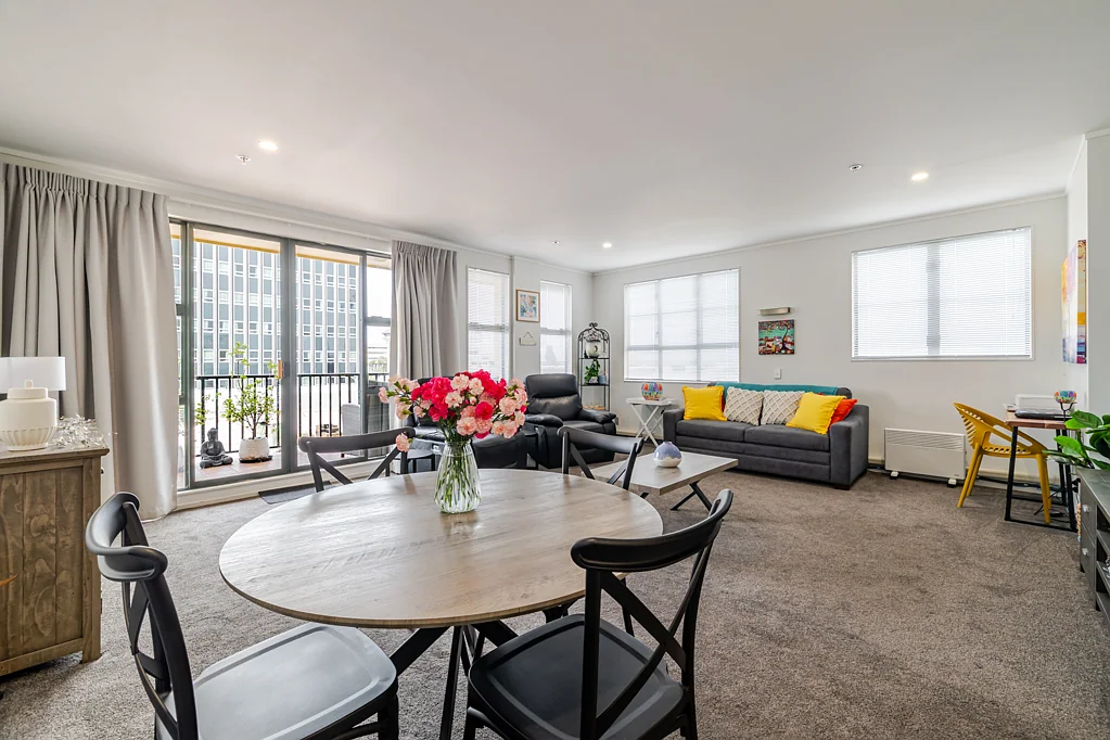 Palmerston North Central 1Zimmer Owner wants Action! Moving out of town.