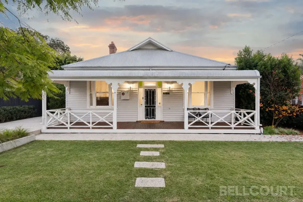 Bayswater 4Kwarto EXQUISITE 1920's HOME HAS HAD THE PERFECT RESTORATION