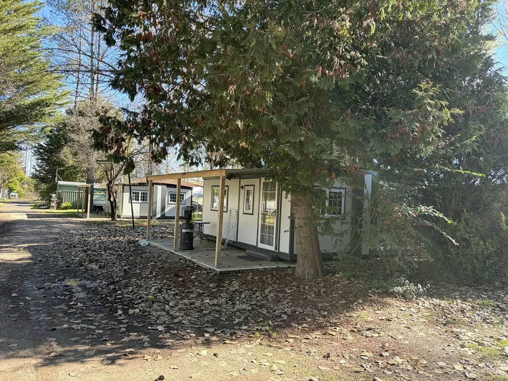 Glen Innes  SOLD AS A PACKAGE OF 4 OR TWO X TWO
