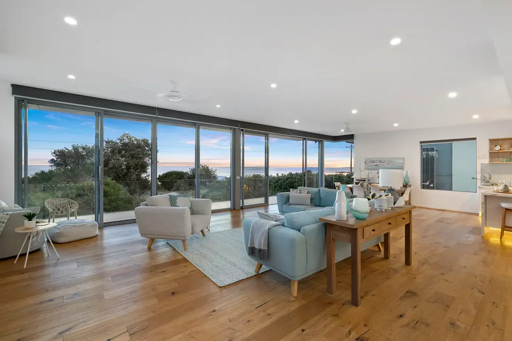 Bonbeach 4 Bedroom Absolute Beachfront Prestige with Panoramic Views