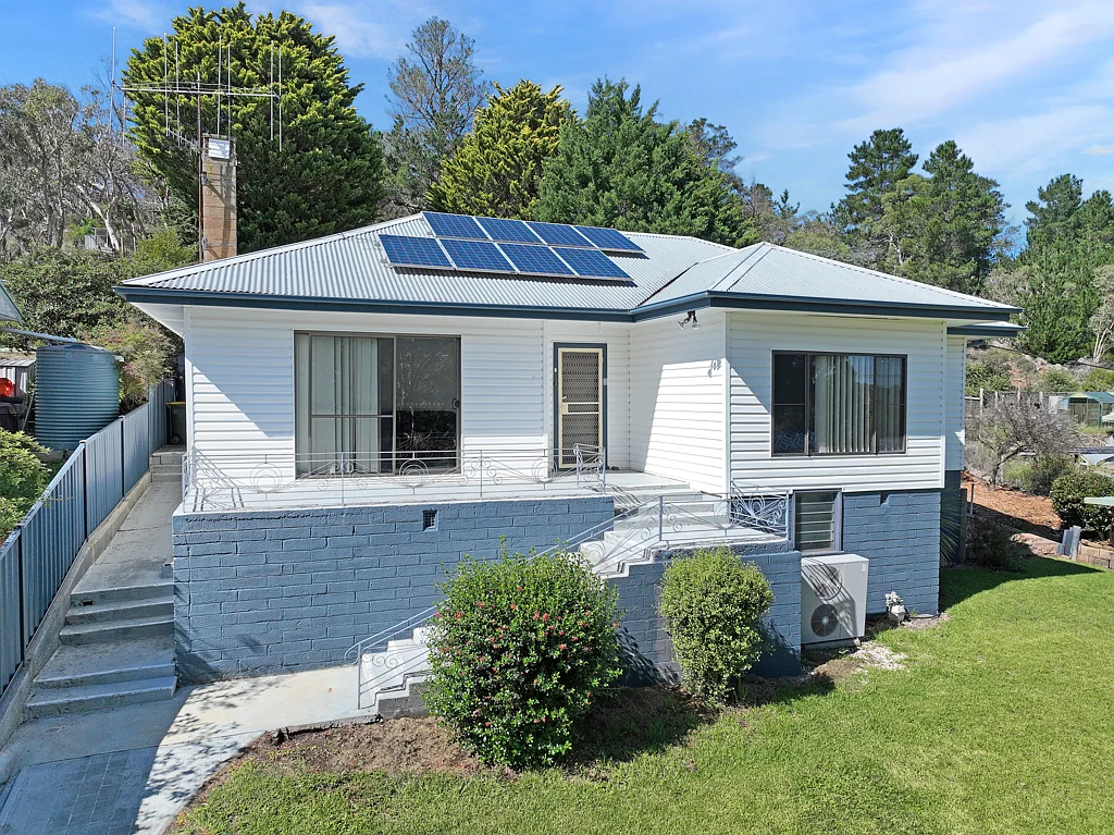 Bombala 4 Bedroom Elevated views over town