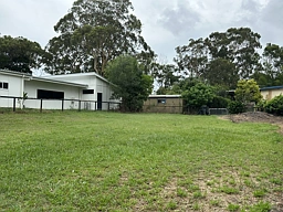 14 Tukkeri Street, Macleay Island
