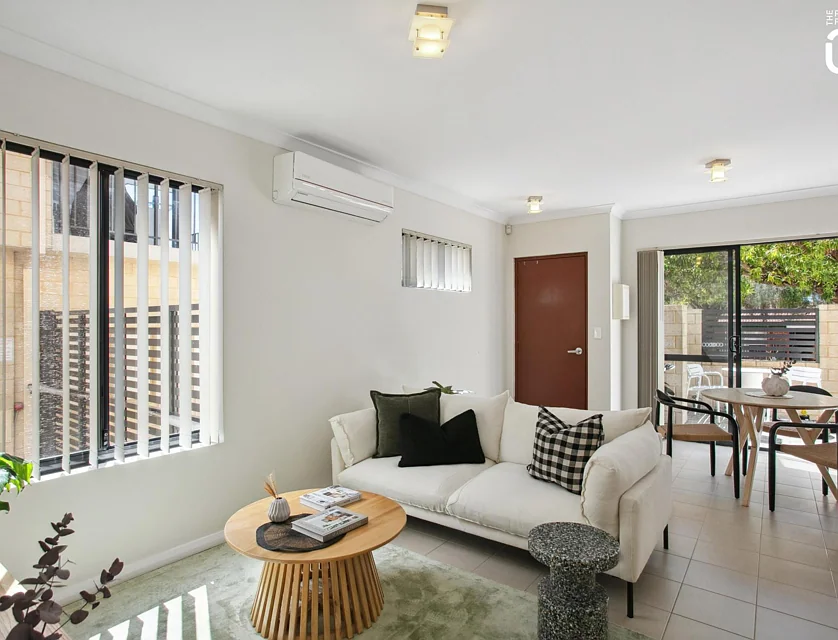 1/13 Anderson Street, Mount Hawthorn, Perth CBD, 2 Bedrooms, 2 Bathrooms, Apartment
