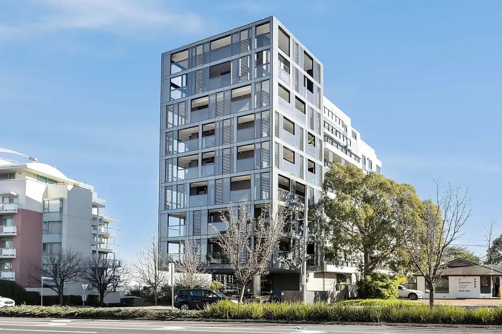 Doncaster 3 Bedroom A one-of-a-kind penthouse panorama