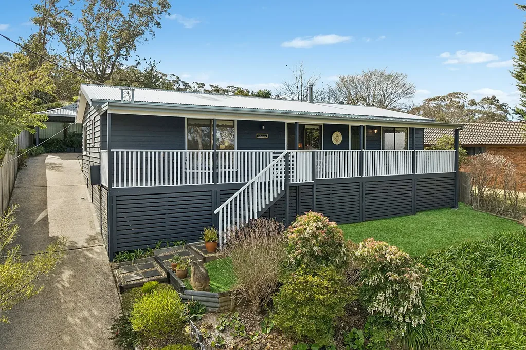 Wentworth Falls 3房 高地位置，坐拥宁静丛林景观 Open Home Saturday 1.00 - 1.30