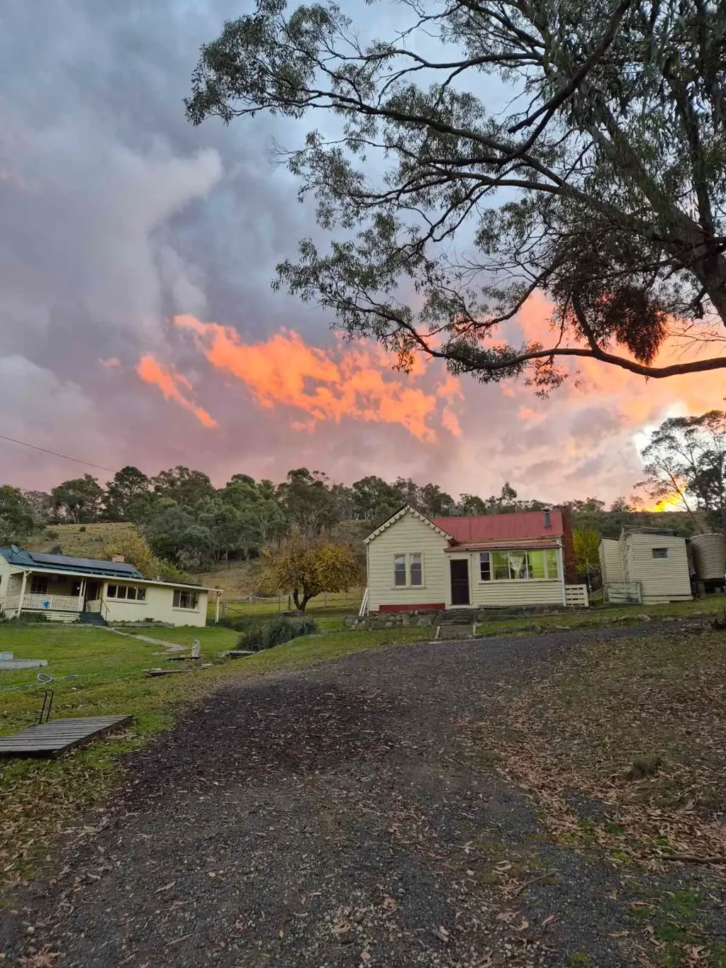 Captains Flat 4房  Rural freedom - Dual Occupancy on 33 Acres