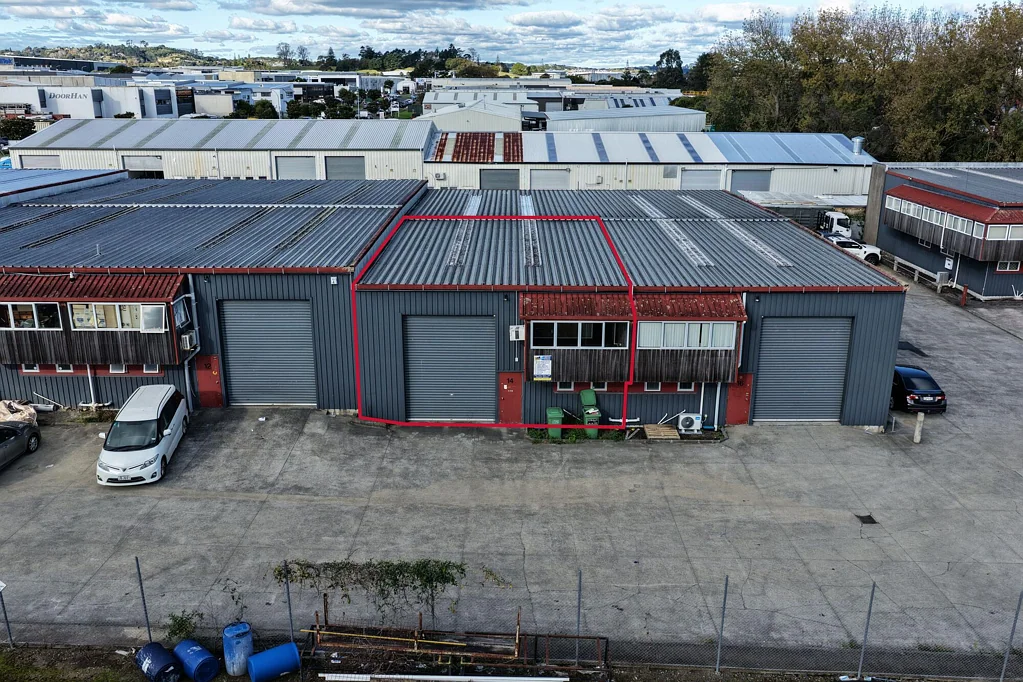 East Tamaki Affordable high-stud industrial unit
